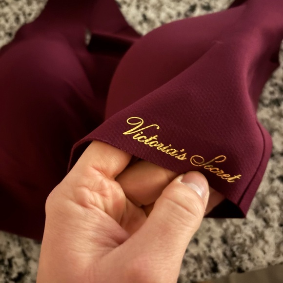 Victoria's Secret Deep Wine Seamless Bra - Picture 2 of 3
